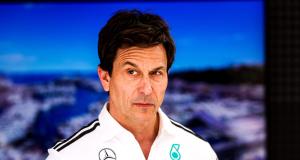 Mercedes : ambiance bouillante en F1, Wolff allume Red Bull